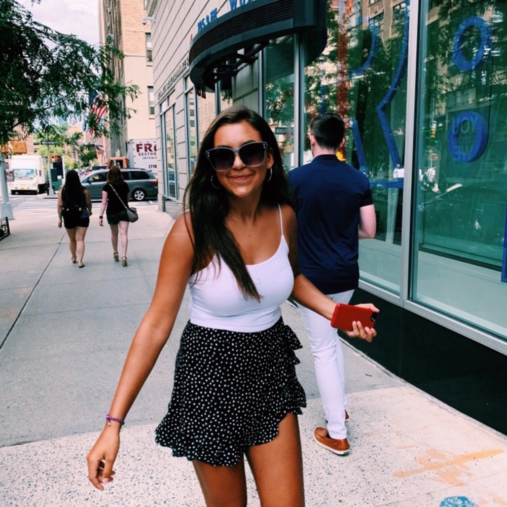 Meet your Posher, Gabriella